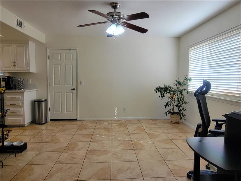 Dining Room W/Day-Long Warmth & Light!