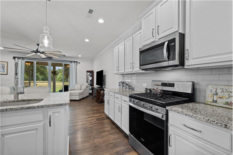 Gas range + microwave