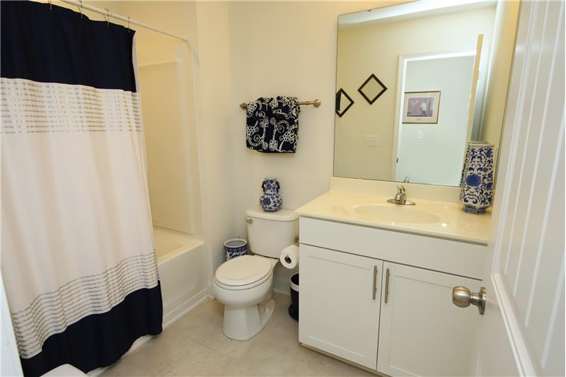 2nd Floor Full Bath