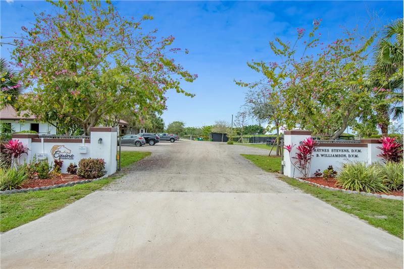 Photo for Commercial Property 1240