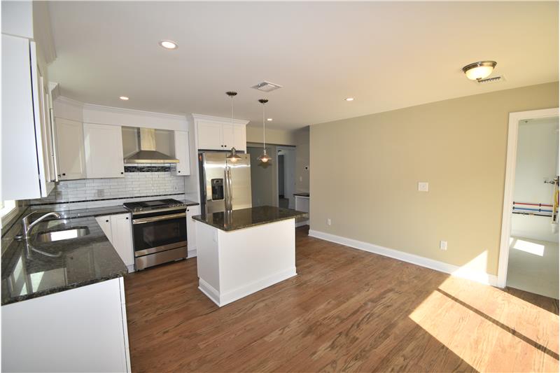 Hardwood Floors,Recessed Lighting