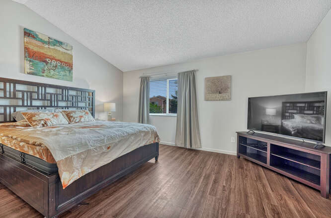 Upper Level Owner's Suite