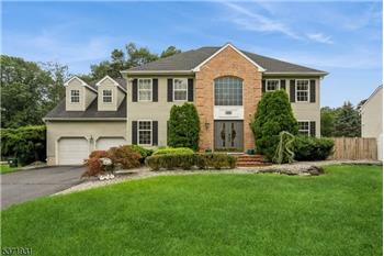 Primary listing photos for listing ID 642694