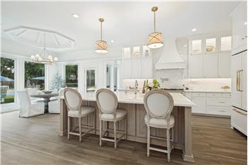 Ktichen & breakfast rooms