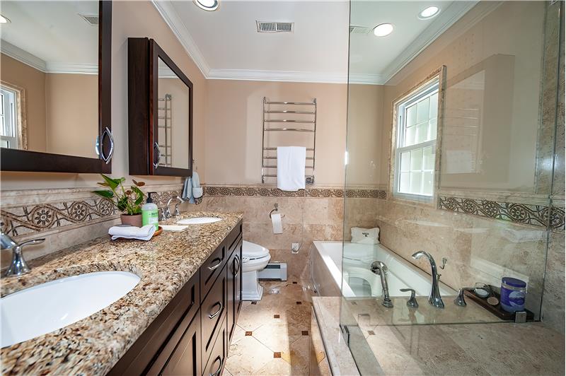 503 Kent - Master Bath