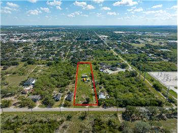 505 1/2 Cemetery St, Sinton, TX