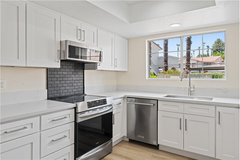 Gorgeous New Kitchen With Views