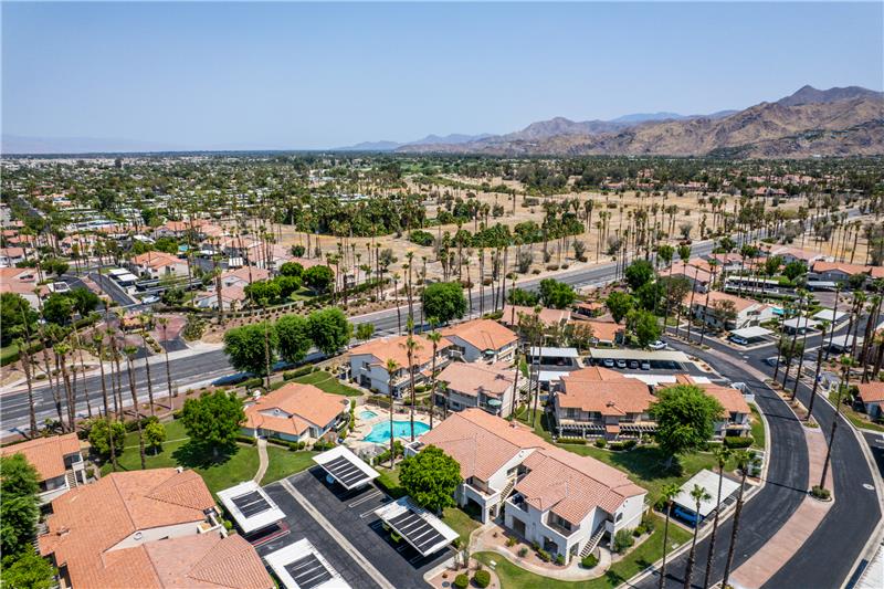 Beautiful South Palm Springs Neighborhood