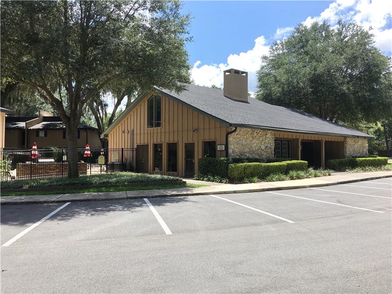 Clubhouse and Meeting Rooms
