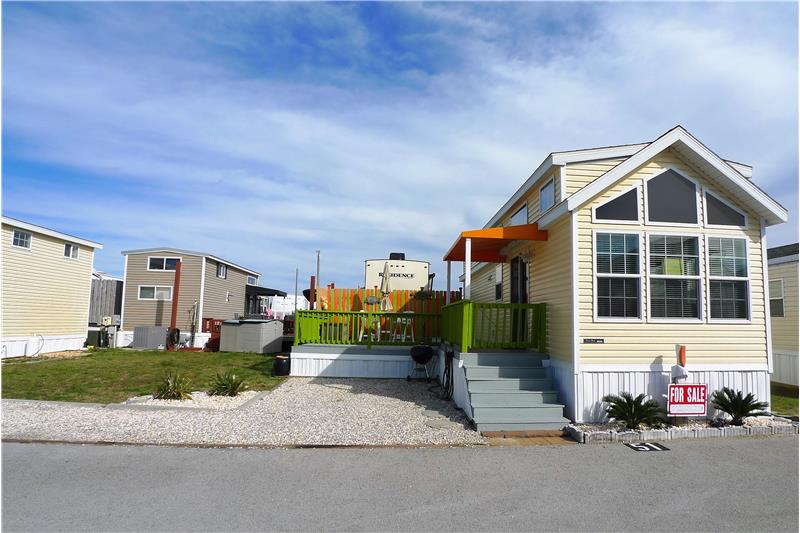 Property pictures of 51 Boardwalk RV Park, Emerald Isle, NC 28594, USA