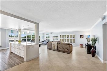 Primary listing photos for listing ID 576975