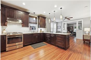 Quartz Counters & under cabinet heating (warm feet!)
