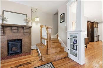 Gas insert for the fireplace, built-in bench & shelving
