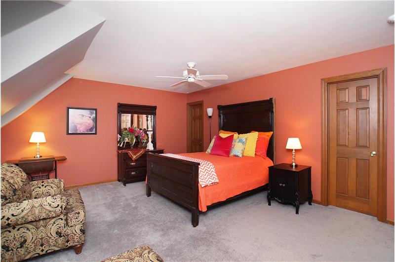 2nd master bedroom upstairs