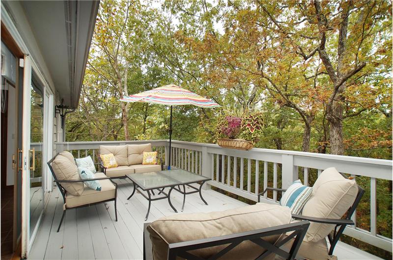 Deck off breakfast room