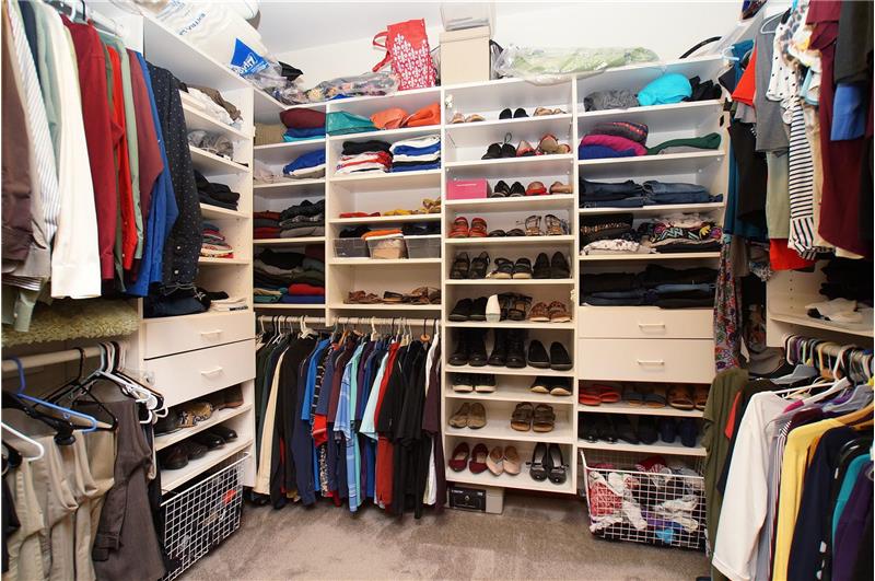 Master walk in  closet