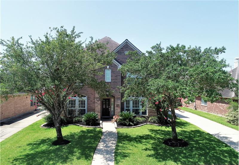 Welcome to your new home in the well sought out neighborhood of Cinco Ranch.