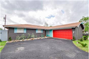 Primary listing photos for listing ID 647472