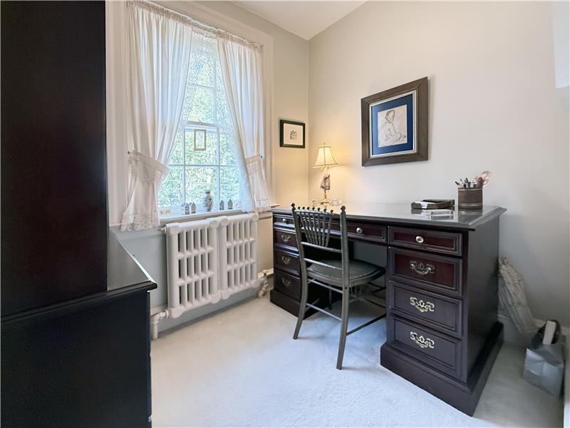 524 Woodside -  Bedroom 4 