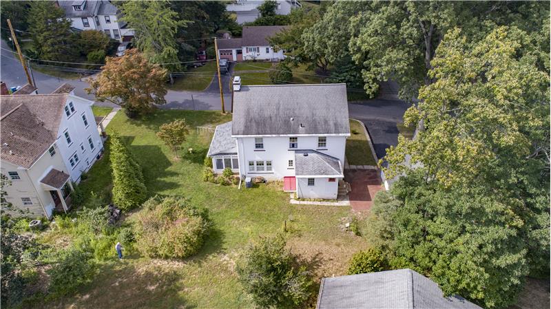 524 Woodside - Ariel drone view 