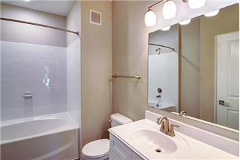 Primary listing photos for listing ID 555193