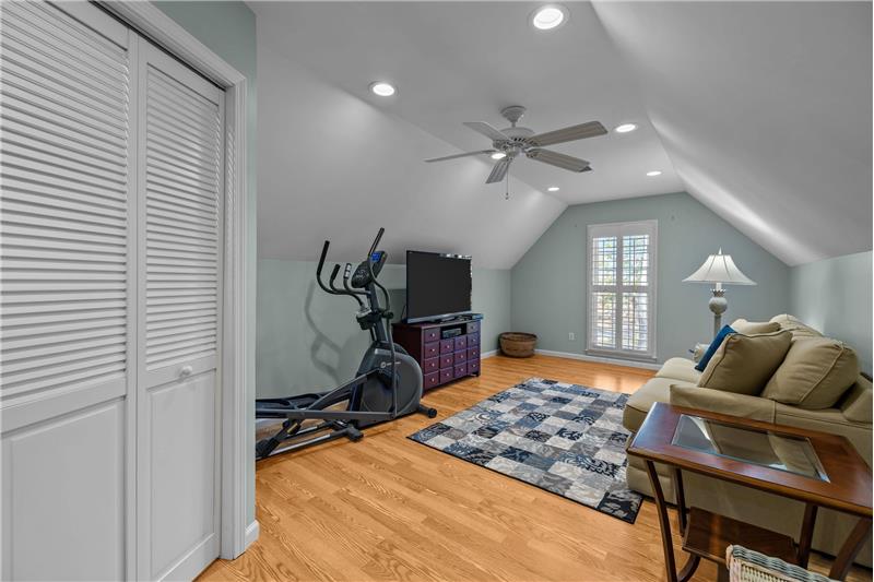 Bonus room's large walk in closet offers great storage.