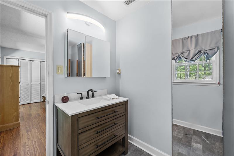 Owner's bathroom