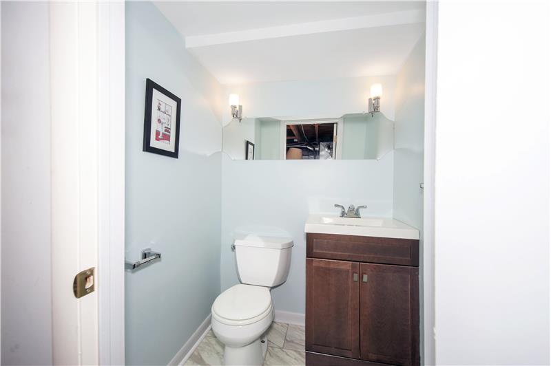 533 W Wayne Avenue Powder Room