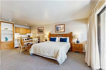 Primary listing photos for listing ID 643189