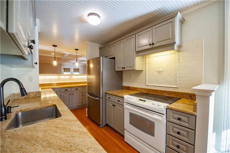 537 Barrett Avenue, Apt 4, Haverford