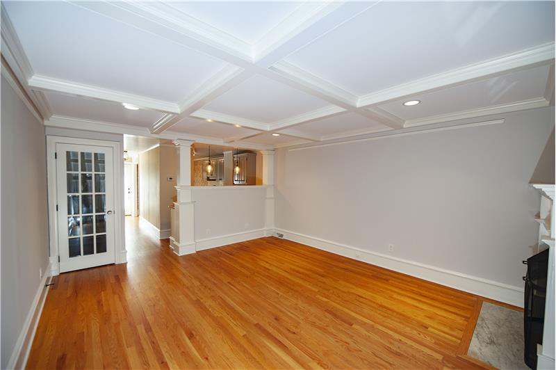 537 Barrett Avenue, Apt 4, Haverford, Living Room