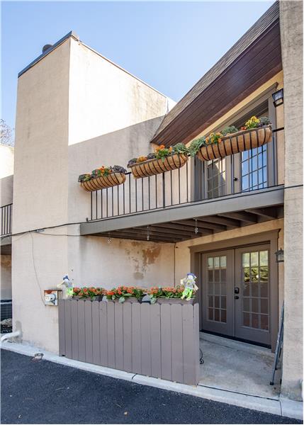 537 Barrett Avenue, Apt 4, Haverford, Rear View