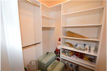 Walk-in closet