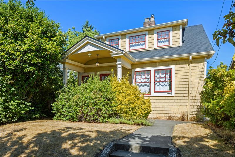 Fantastic Greenlake Craftsman