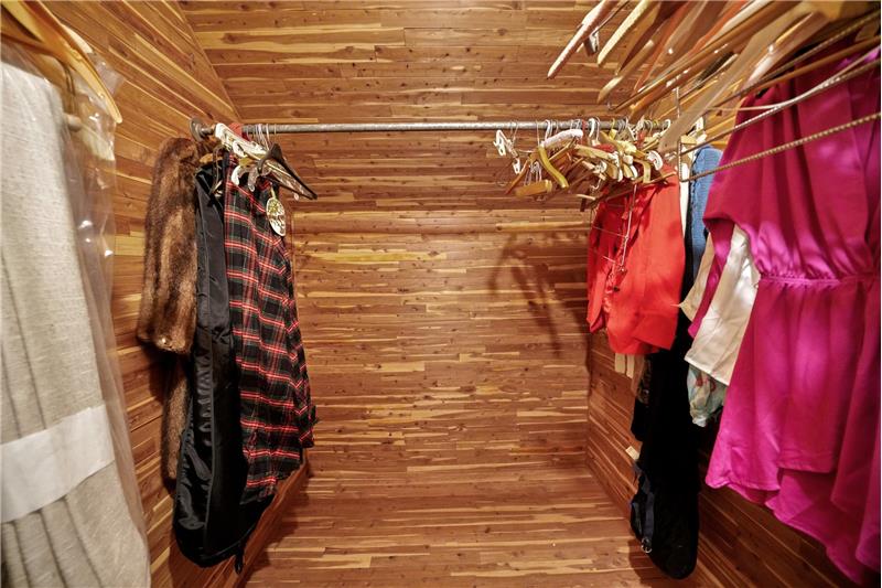 545 Richards Road Closet