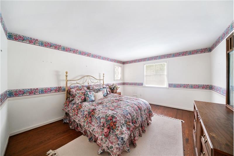 545 Richards Road Bedroom 3