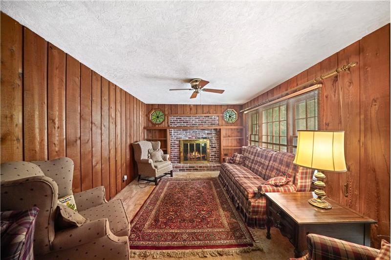 545 Richards Road Family Room