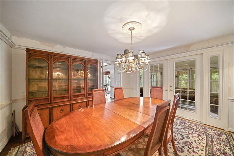 545 Richards Road Dining Room