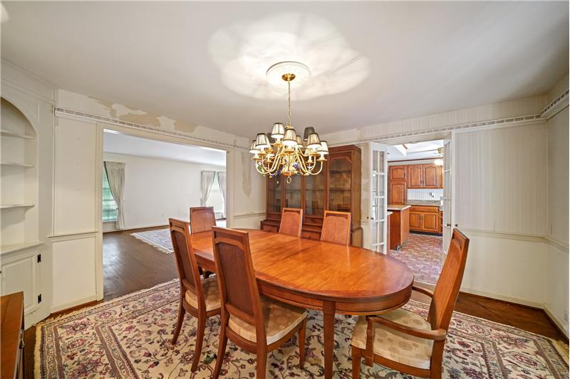 545 Richards Road Dining Room