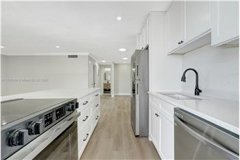 Primary listing photos for listing ID 640863