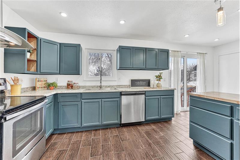 Beautifully Remodeled Kitchen