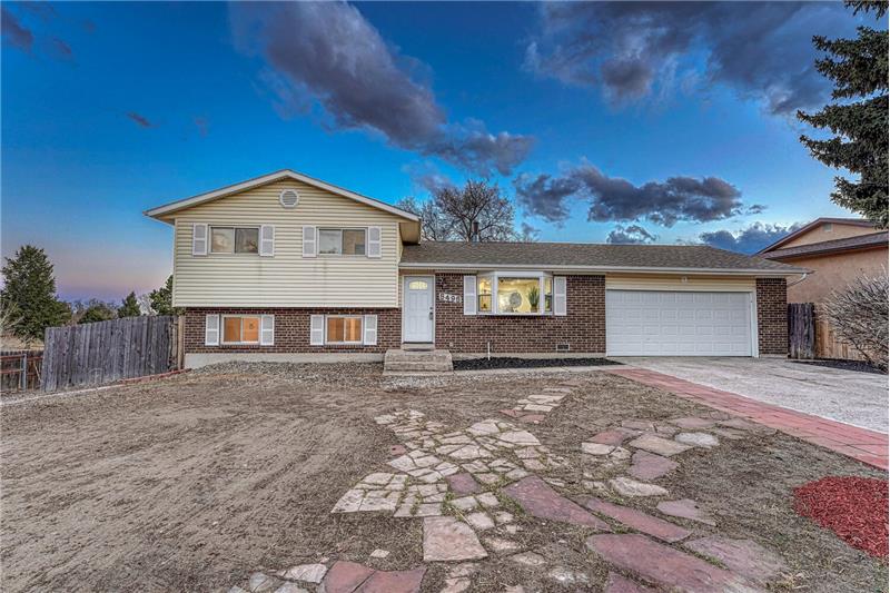 Low Maintenance Level Front Yard
