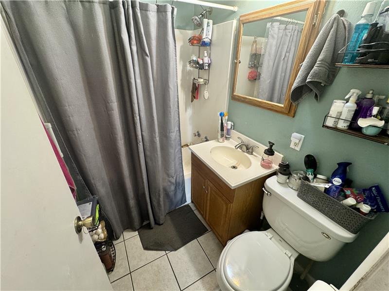 Full bathroom  