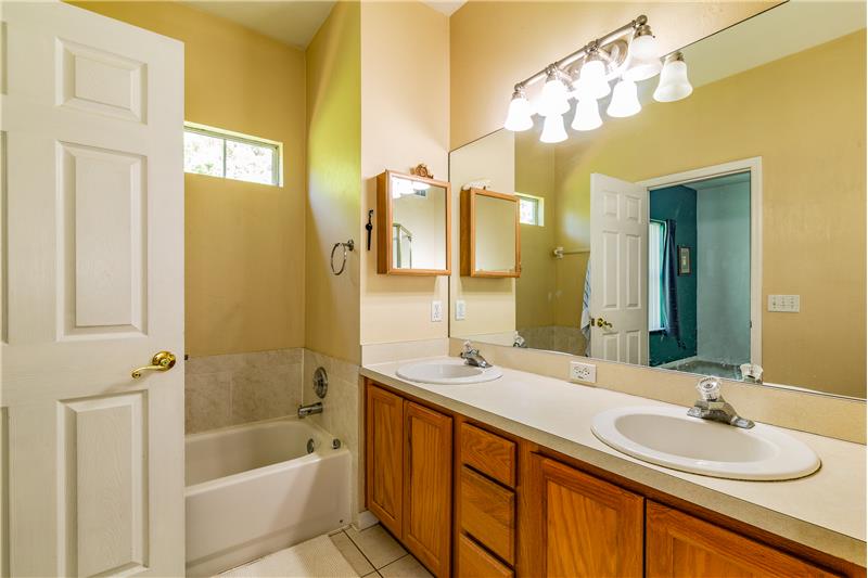 Owners Suite Bath