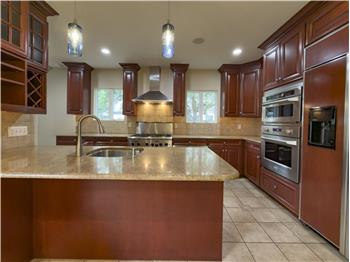 556 Saint Davids - Kitchen