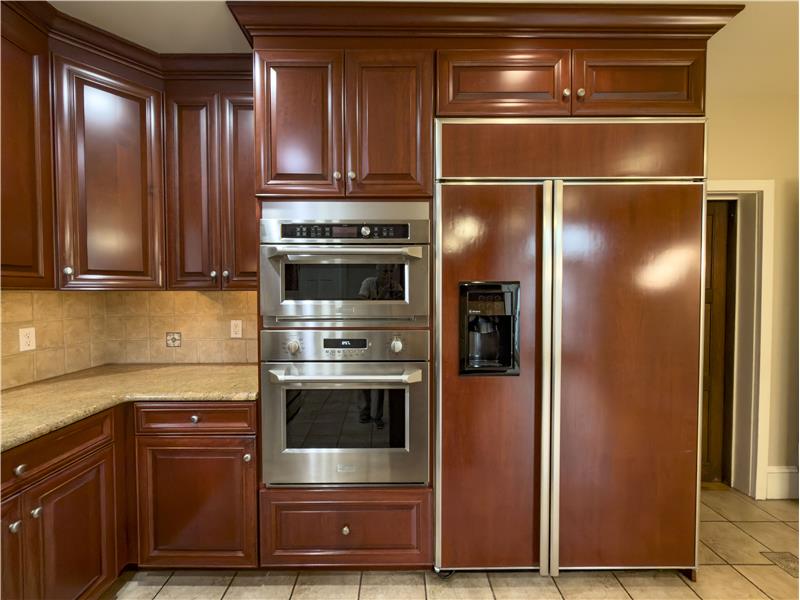 556 Saint Davids  - Kitchen