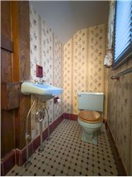 556 Saint Davids - Half bath