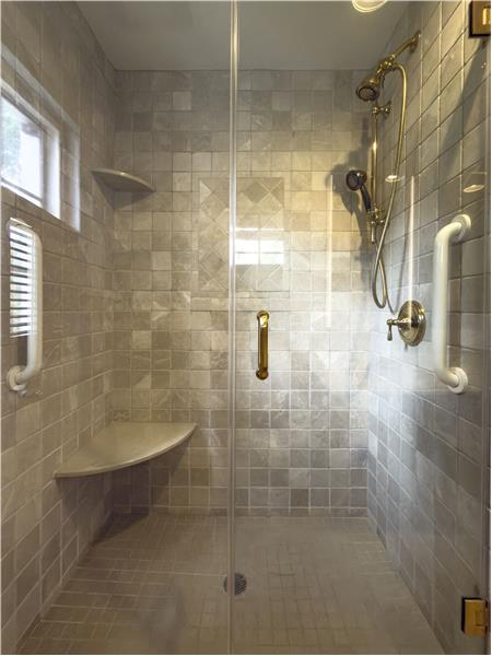 556 Saint Davids  - Bathroom
