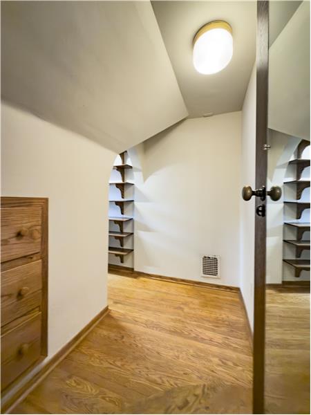 556 Saint Davids  - Closet