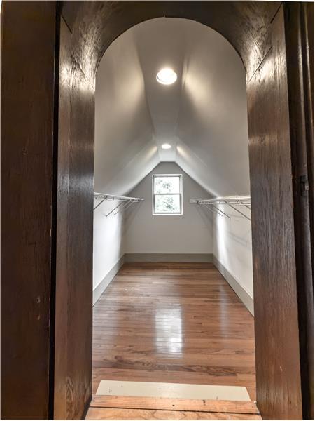 556 Saint Davids - Closet